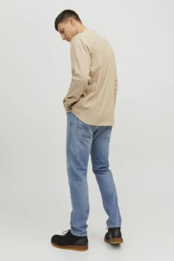 Camisa confort fit cuello mao