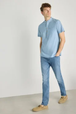 Camisa cuello mao manga corta