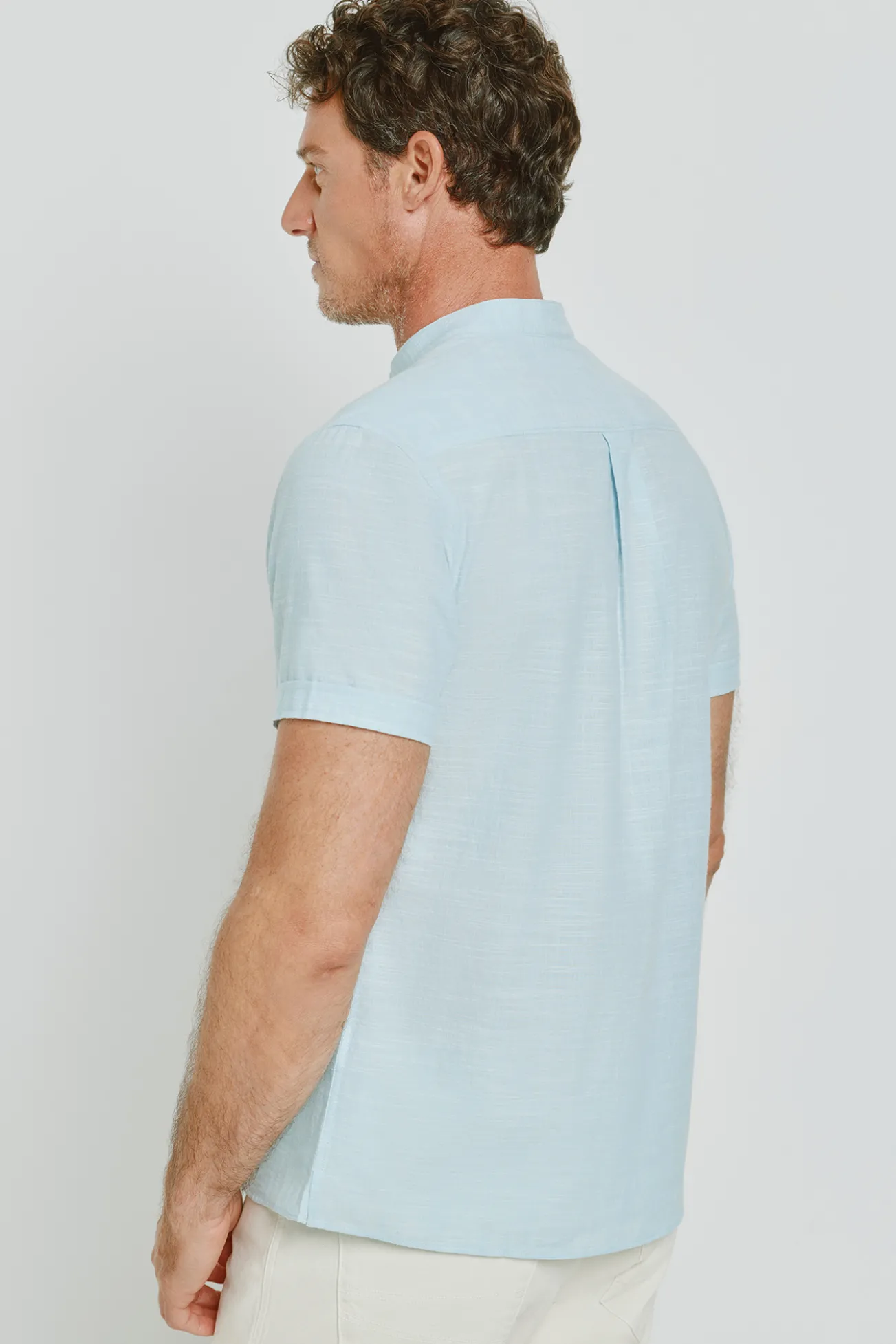 Camisa cuello mao manga corta
