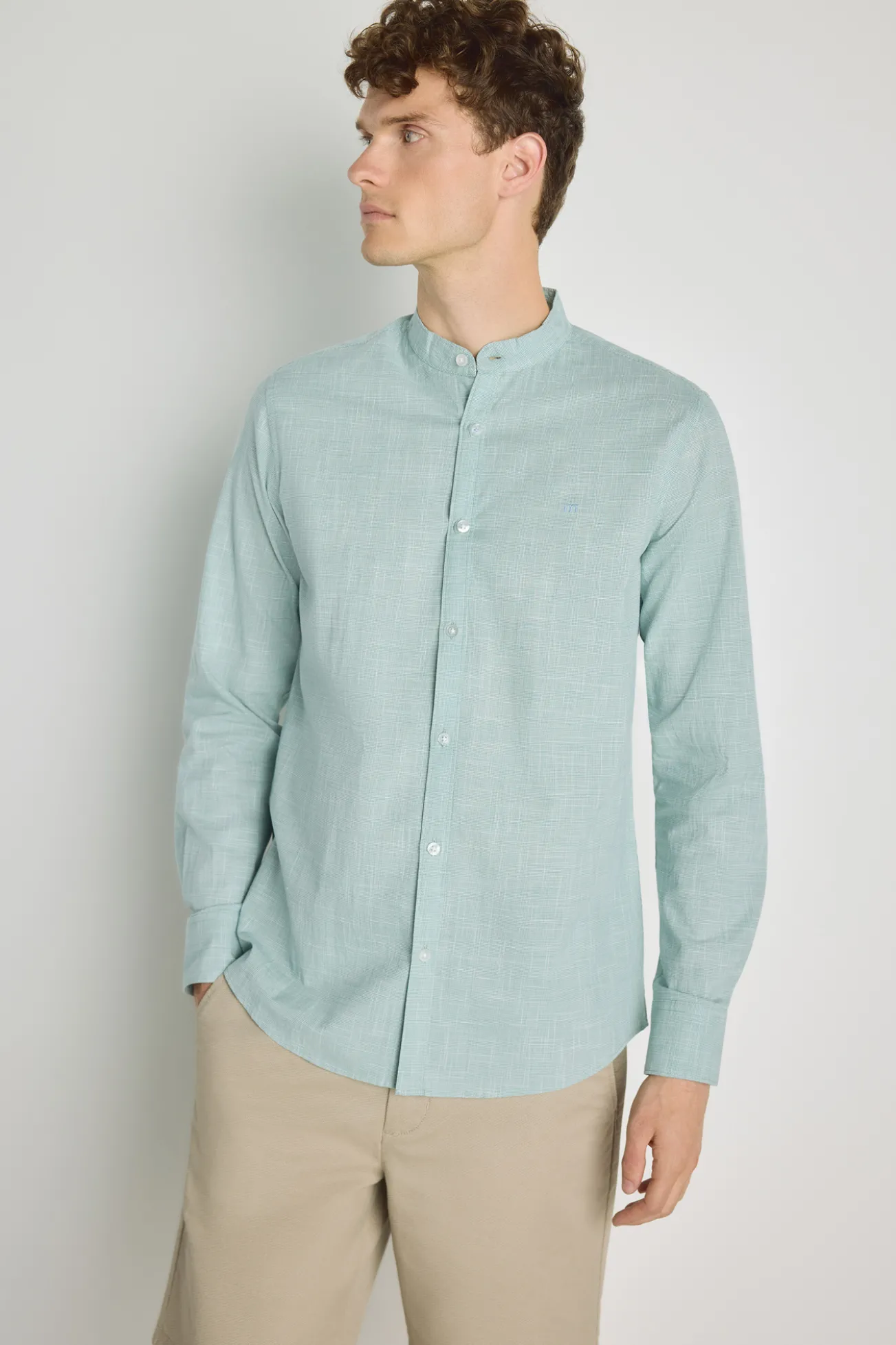 Camisa cuello mao manga larga