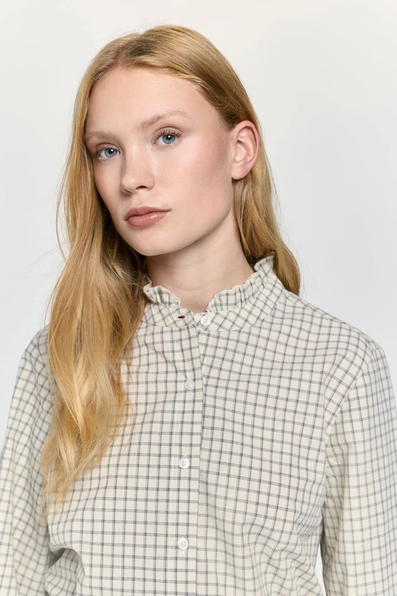 Camisa cuello volante