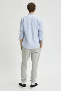 Camisa de manga larga con bolsillo 100% algodón