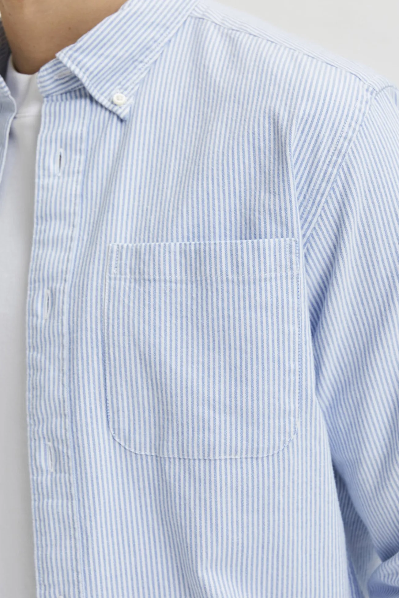 Camisa de manga larga con bolsillo 100% algodón