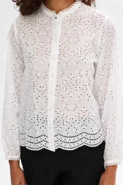 Camisa de manga larga con bordado confeccionada 100% con algodón orgánico