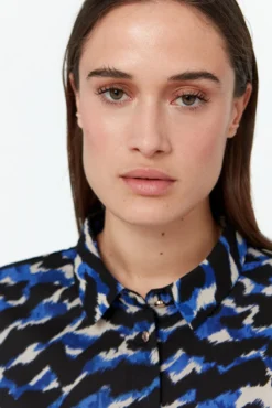 Camisa de mujer estampada