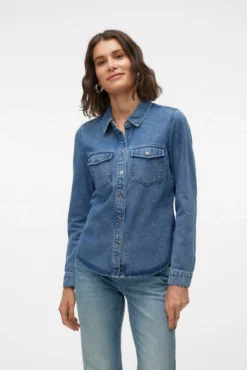 Camisa denim con bolsillos en el pecho