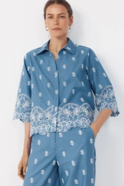 Camisa detalles bordados