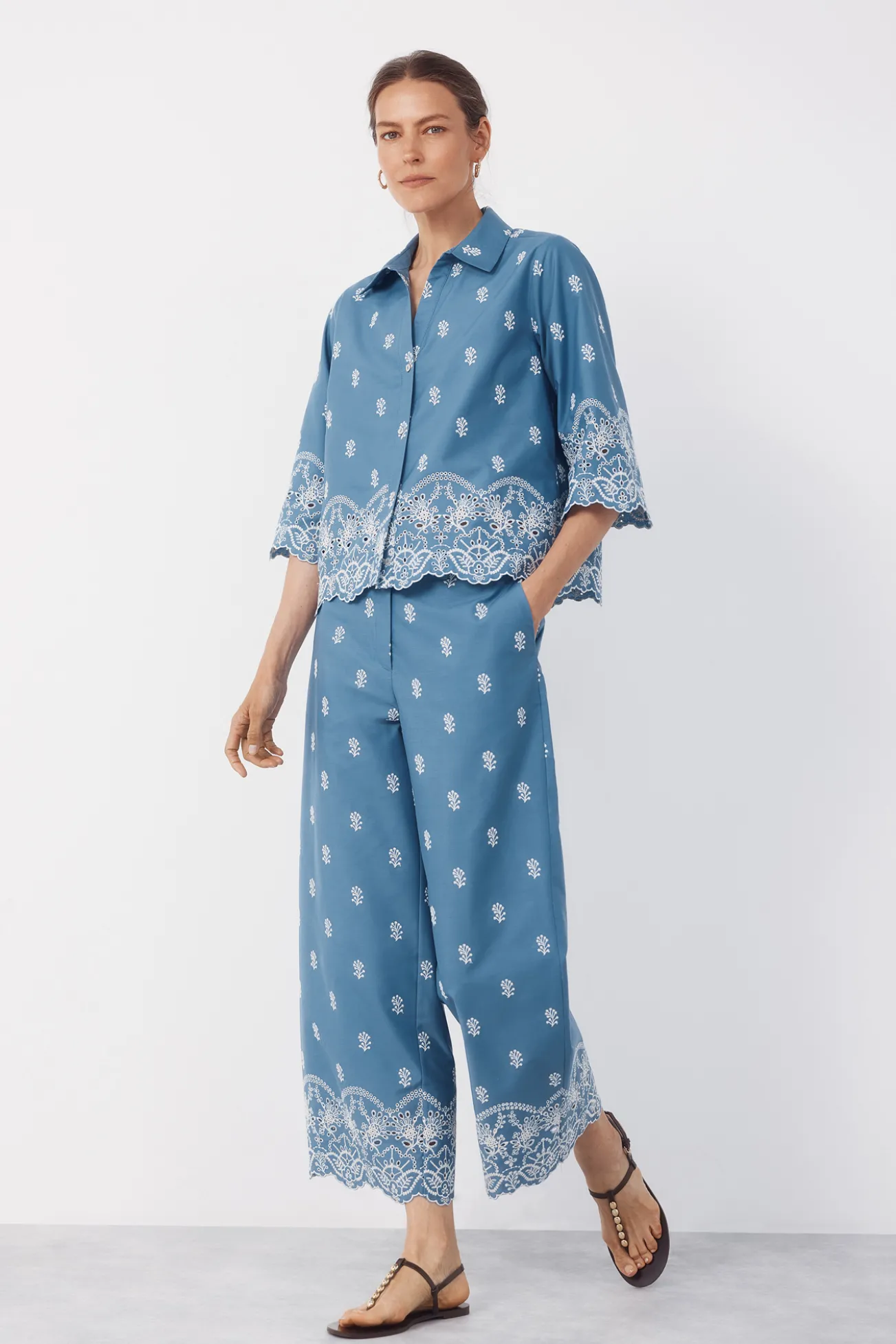 Camisa detalles bordados