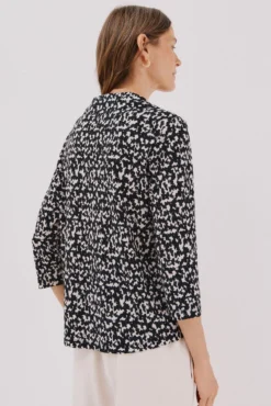 Camisa elástica botones