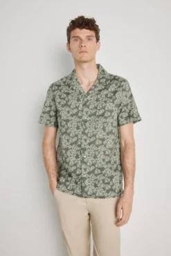 Camisa estamapada manga corta
