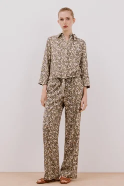 Camisa estampada con nudo