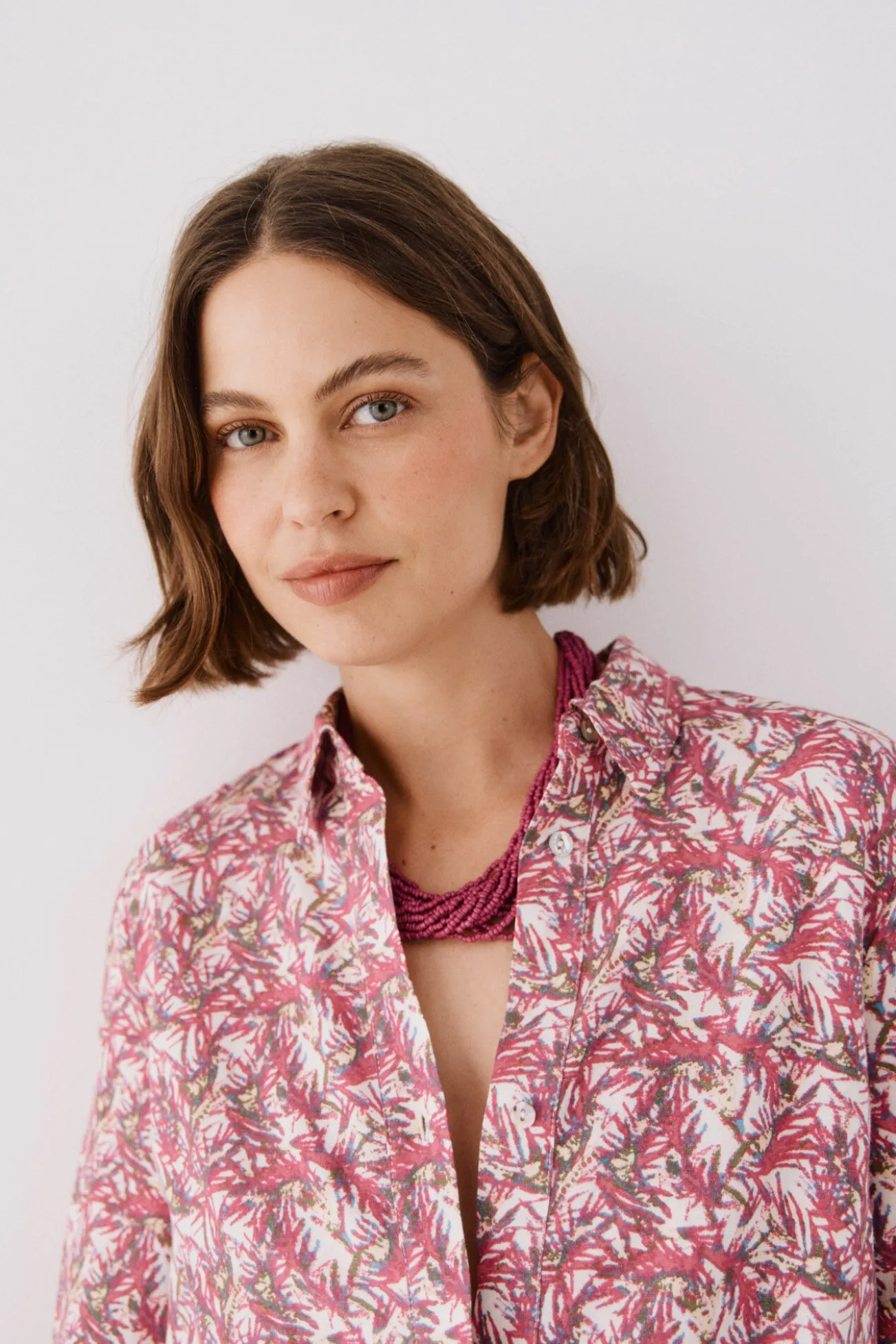 Camisa estampada con nudo