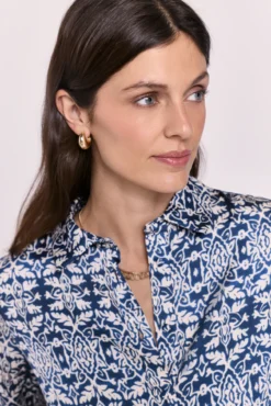 Camisa estampada cuello camisero