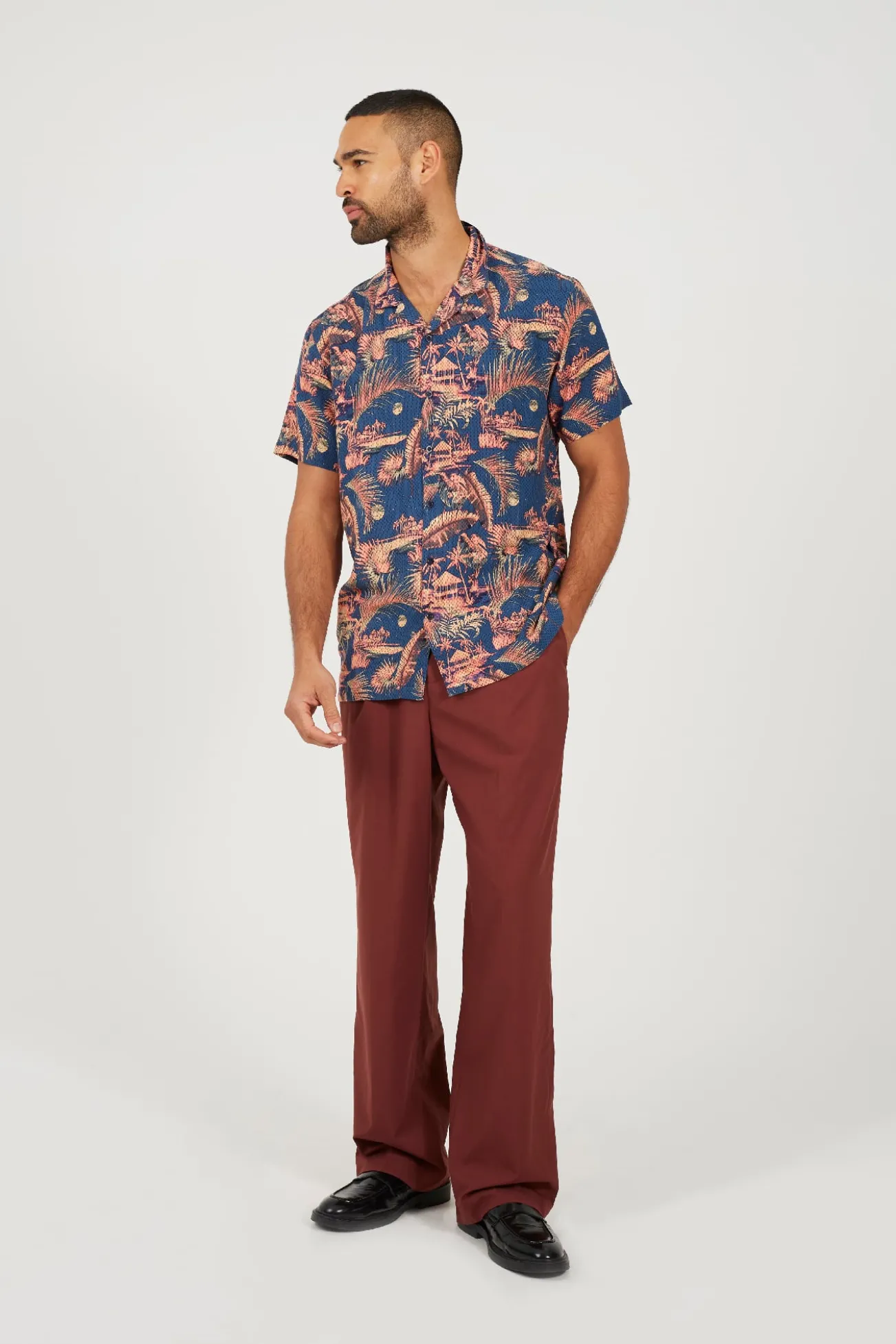 Camisa estampada de manga corta