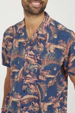 Camisa estampada de manga corta