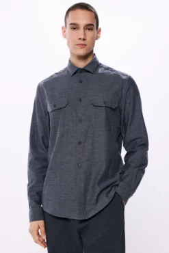 Camisa franela bolsillos en pecho