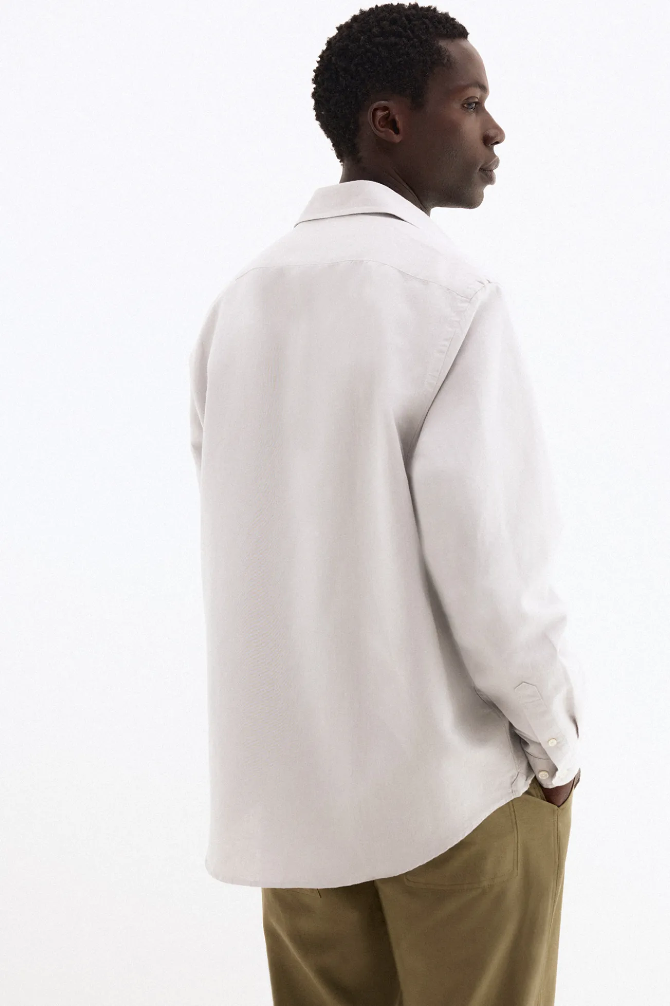 Camisa lino bolsillos