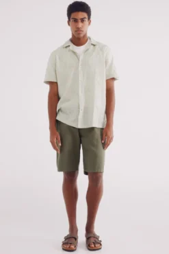 Camisa manga corta bordada al tono