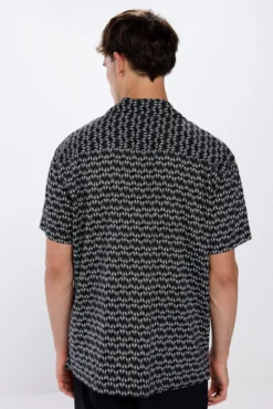 Camisa manga corta estampada viscosa