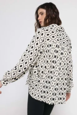 Camisa manga larga estampada
