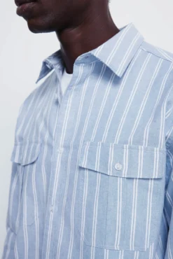 Camisa oxford rayas y bolsillos