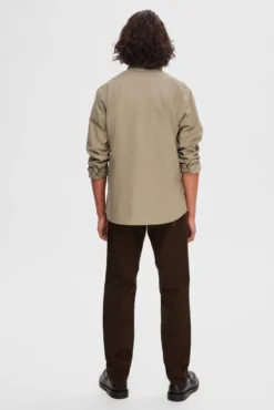 Camisa oxford Regular Fit con bolsillo 100% algodón