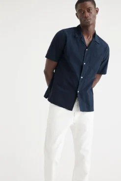 Camisa regular fit cuello acampanado