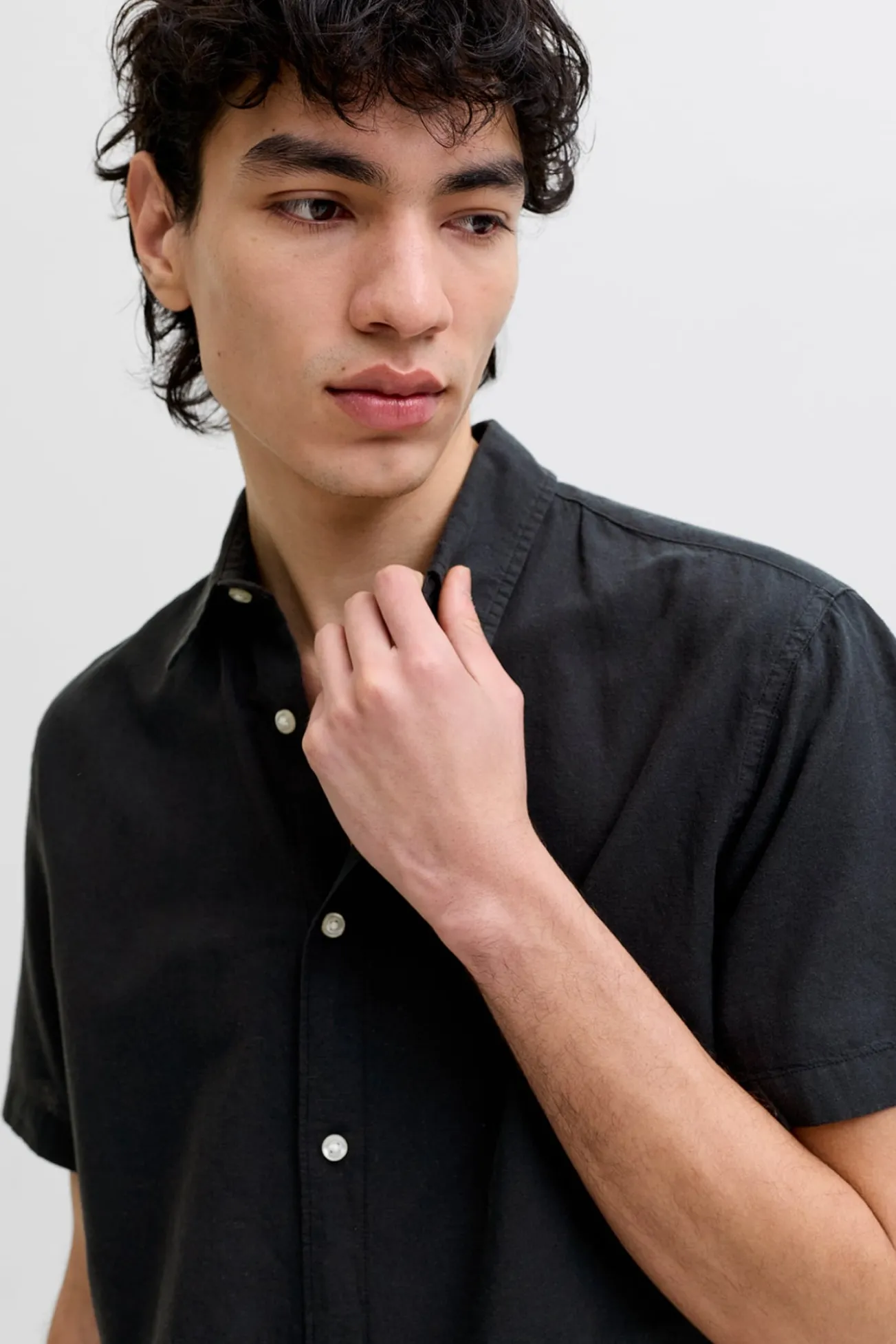 Camisa regular fit lino