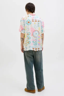 Camisa relaxed fit estampada