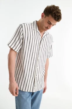 Camisa resort de manga corta