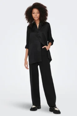 Camisa satinada oversized