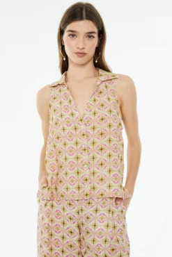 Camisa sin mangas con estampado geométrico