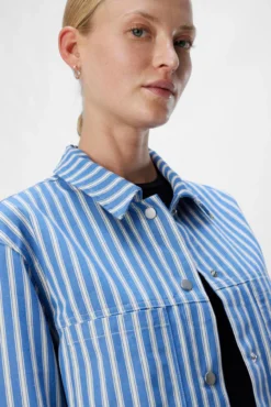 Camisa tipo chaqueta