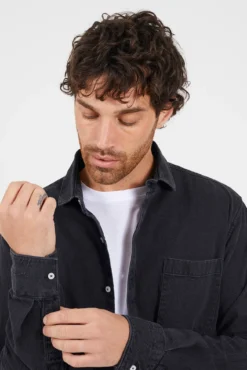 Camisa vaquera bolsillo