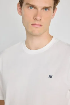 Camiseta básica con logo bordado