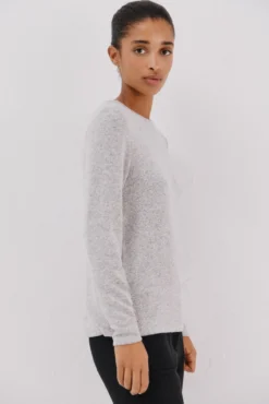 Camiseta básica escote caja