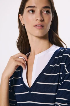 Camiseta combinada escote pico