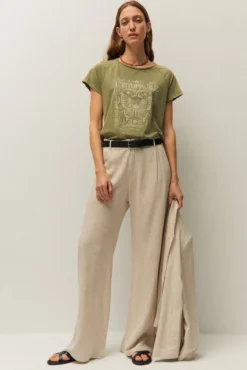 Camiseta con print de mariposa