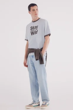 Camiseta contraste stay wild