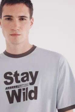 Camiseta contraste stay wild