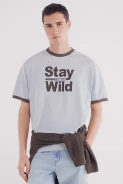 Camiseta contraste stay wild