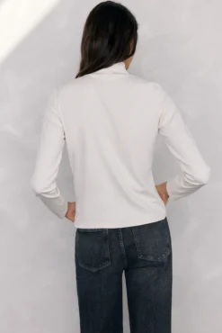 Camiseta cuello alto
