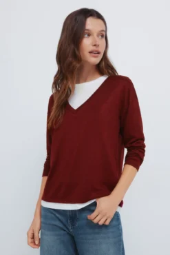 Camiseta cuello pico combinada