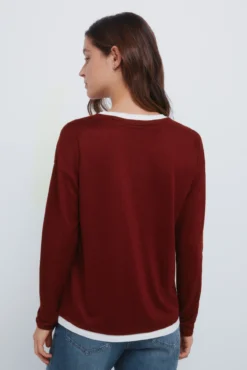 Camiseta cuello pico combinada