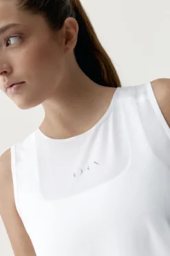 Camiseta deportiva Caliope blanco roto