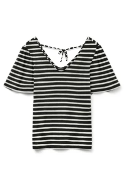 Camiseta de rayas con mangas acampanadas