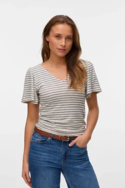 Camiseta de rayas con mangas acampanadas