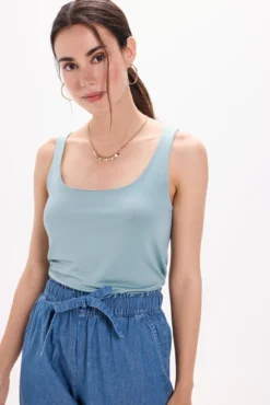 Camiseta elastica tirante ancho