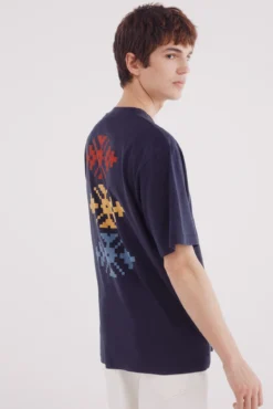 Camiseta estampado étnico