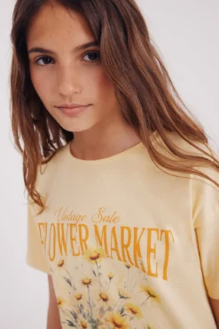 Camiseta flores niña